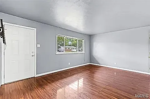 1135 Kostka Ln — Photo 2