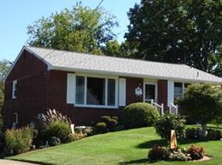 5021 Clifton Dr, Aliquippa, PA 15001