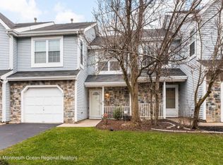 20 Hunt Ct, Tinton Falls, NJ 07753