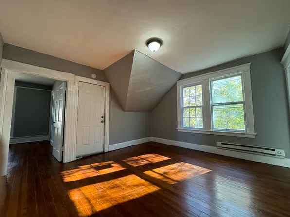 187 Plaza Ave #3, Waterbury, CT 06710