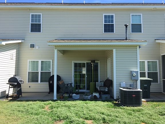 3rd image of 200 Fosbury Way APT C