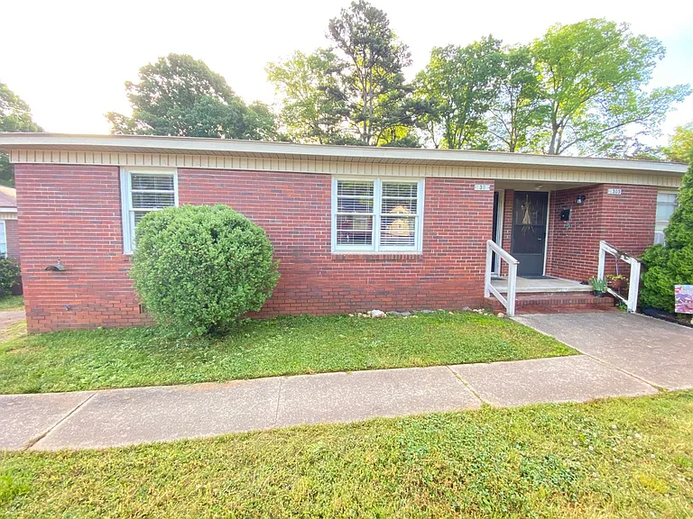1404 Oakwood Ave — Photo 10