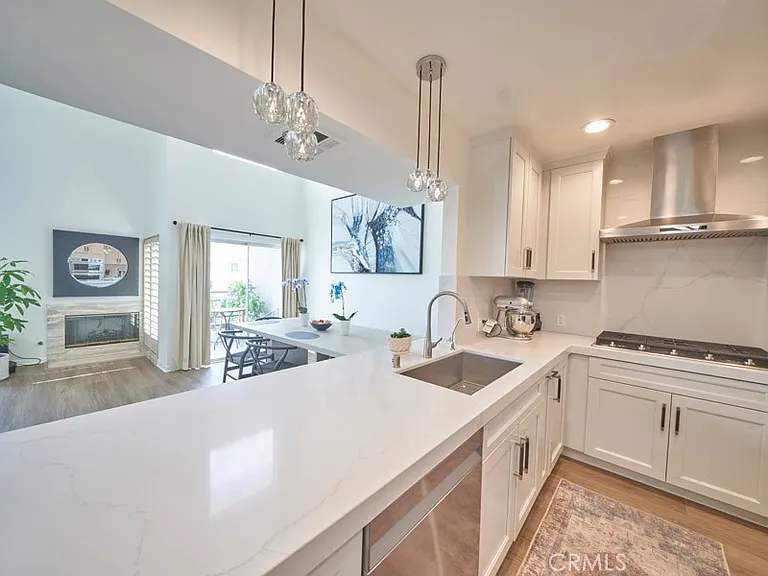 1617 S Beverly Glen Blvd #303 — Photo 13