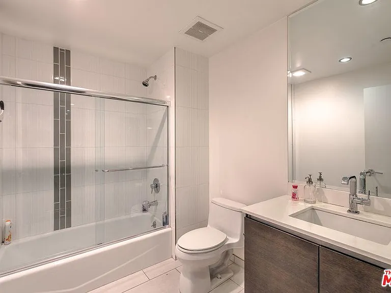 1700 Sawtelle Blvd — Photo 8