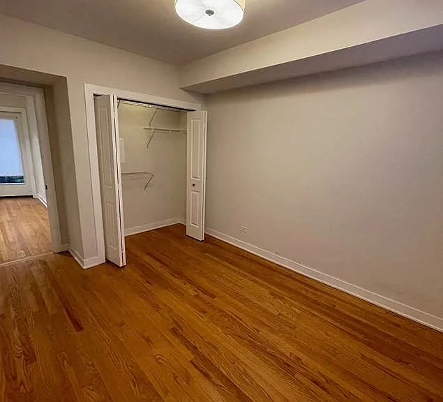 3138 N Seminary — Photo 7