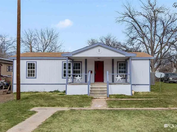 205 W 1st St, Burkburnett, TX 76354