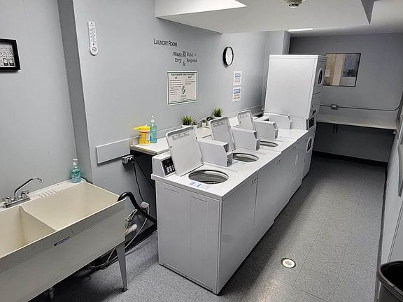 3rd image of 2600 Brookwood Way Dr APT 306