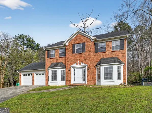 2600 Waterfall Ct, Ellenwood, GA 30294