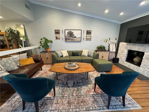 10141 Valley Circle Blvd Unit 4, Chatsworth, CA 91311