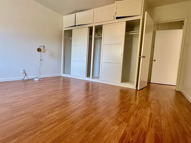 8347 Blackburn Ave #6 — Photo 16