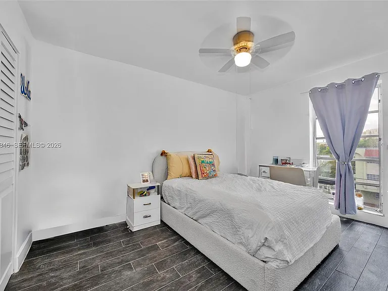 1051 SW 1st St #401 — Photo 4