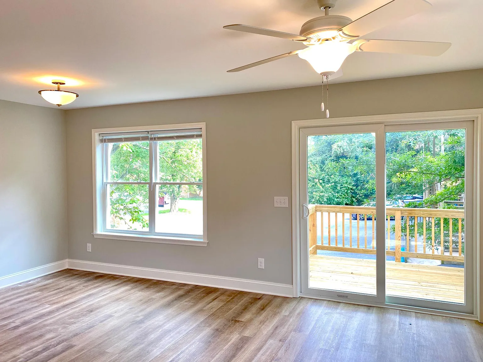 3 bed, 2.5 bath, 1400 sqft, $2,000 — Photo 4