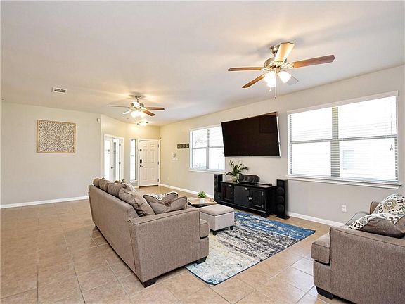 5th image of 2568 Saint James Pl