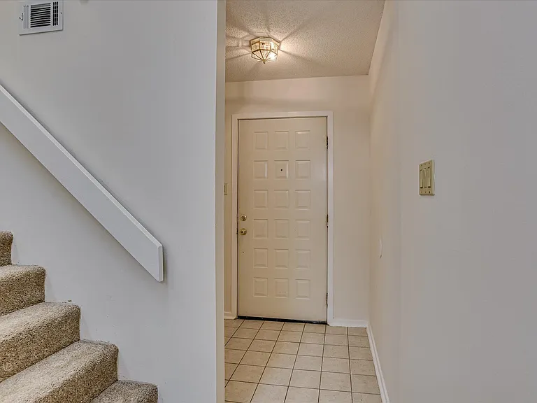 3220 Summerchase Cir — Photo 13