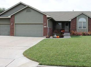 423 W Homestead Ct, Colwich, KS 67030