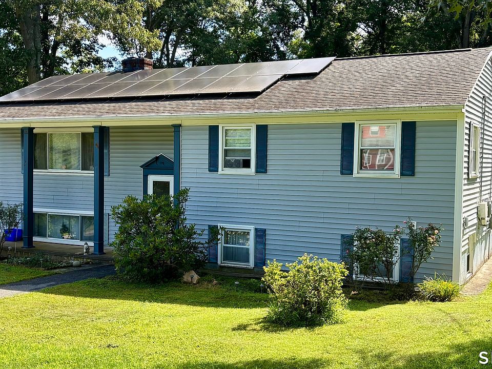 1st image of 32 Pollys Lane