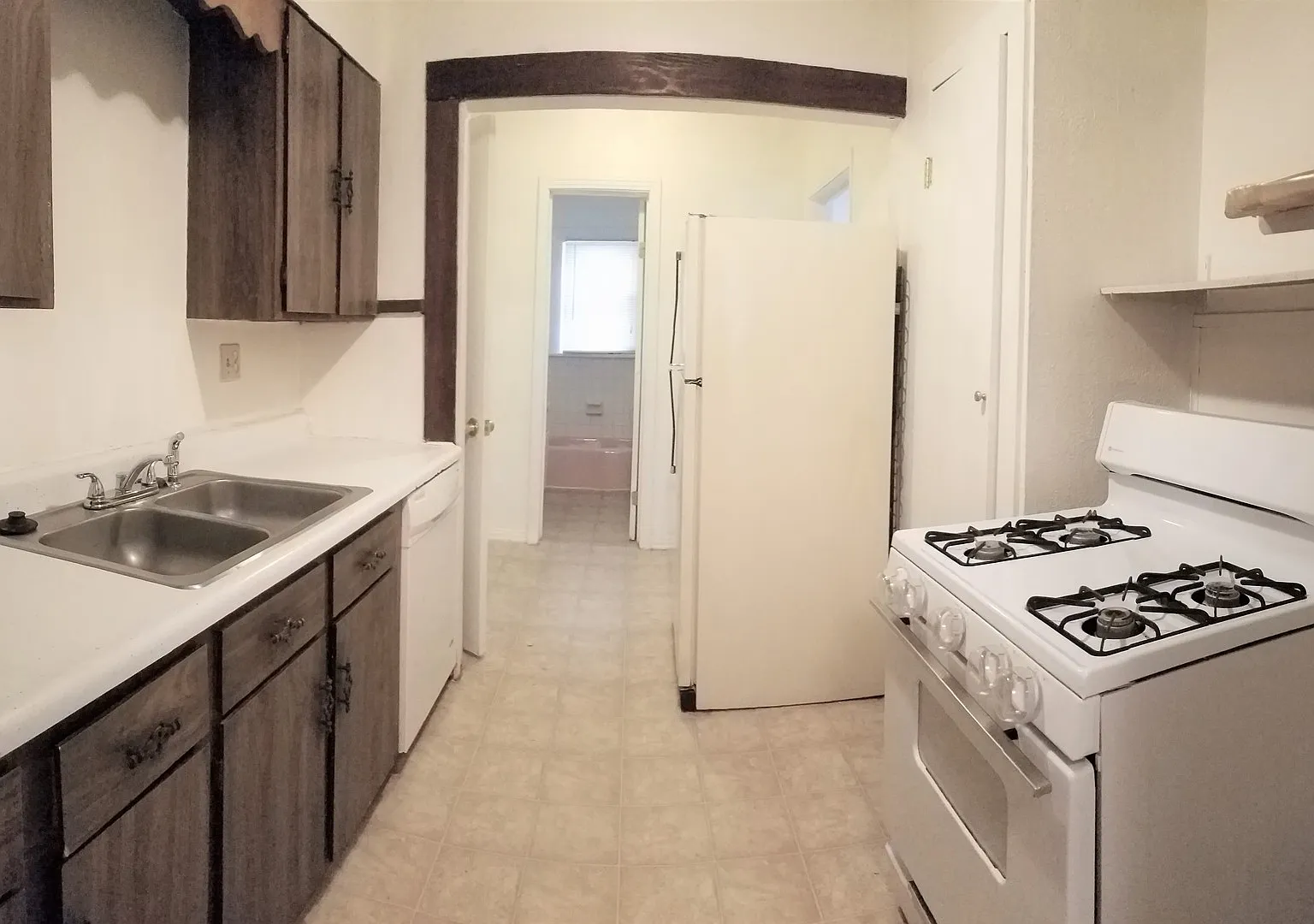 Cozy 3 Bedroom in Haltom City — Photo 4