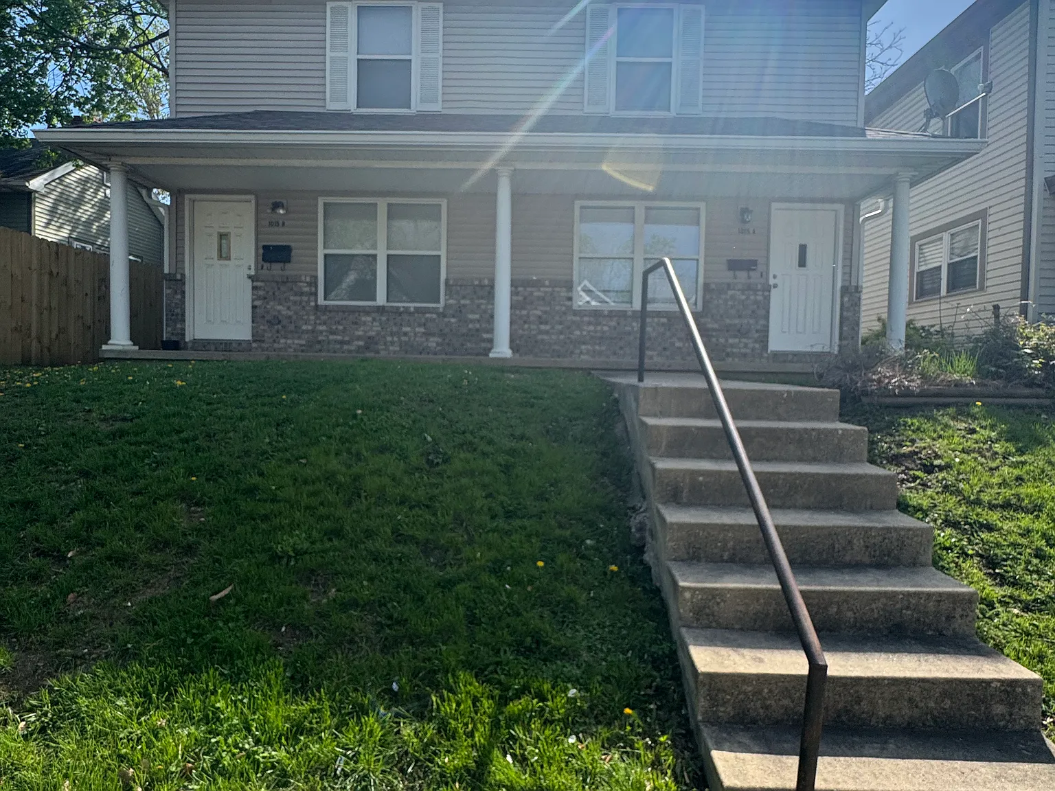 2 bed, 1.5 bath, 900 sqft, $1,200 — Photo 1