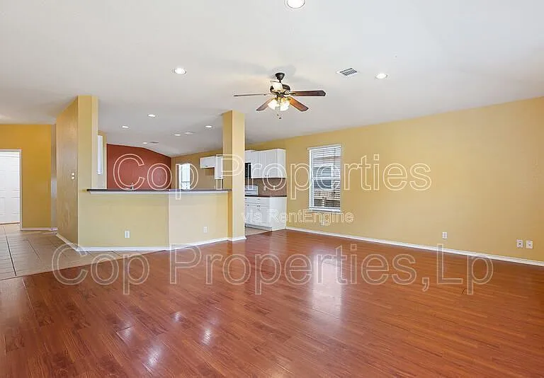 9179 Everton — Photo 3