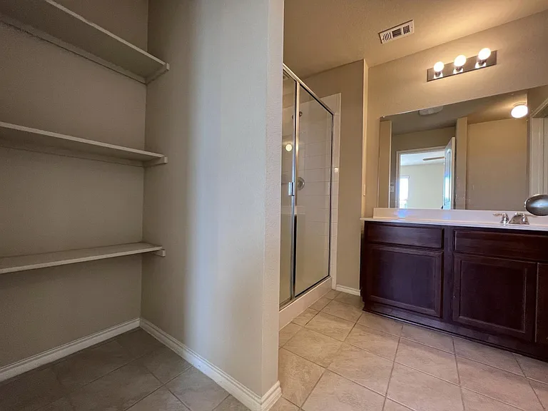 319 Plum Dr — Photo 14