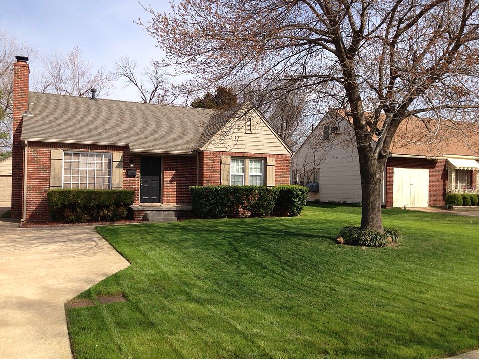 1st image of 1923 S Knoxville Ave