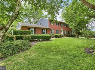 151 Bushong Rd, Leola, PA 17540