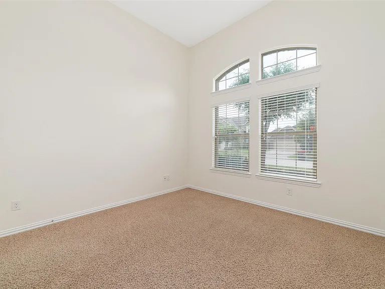 17314 Aldenwilds Ln — Photo 7