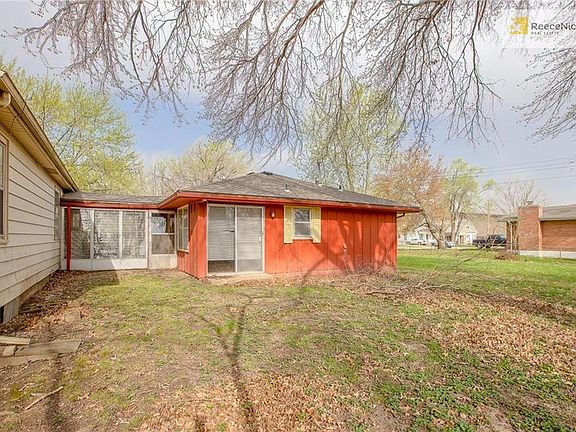 4th image of 400 SE 15th St
