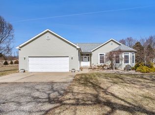 19927 G Dr N, Marshall, MI 49068