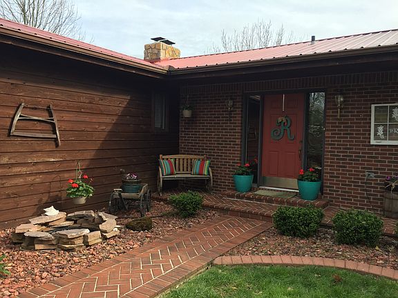 4th image of 157 Virginia Dr