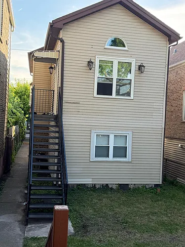 3324 S May St #1 Photo 1