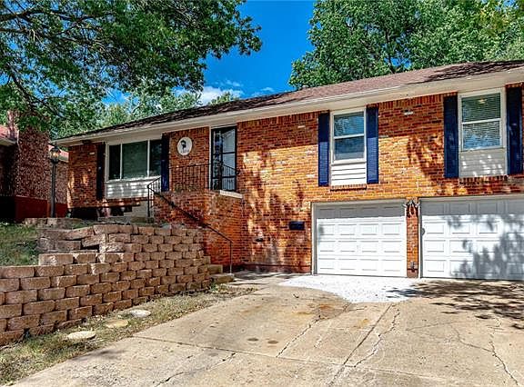 3rd image of 15202 E 43rd Pl S