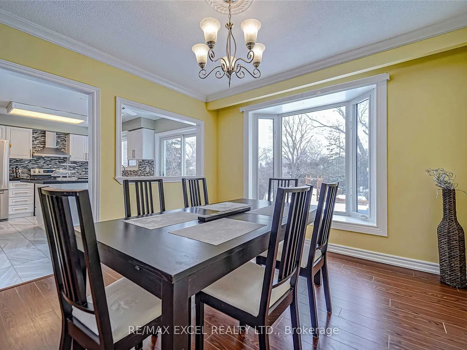 3 bed, $3,000 — Photo 4