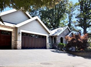 13546 Peters Rd, Lake Oswego, OR 97035