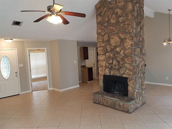 4th image of 14110 Bay Gardens Dr
