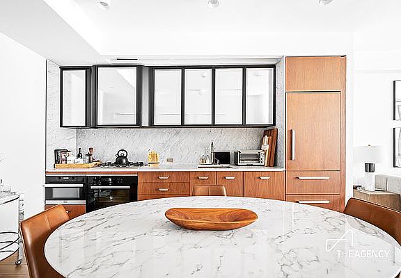 4th image of 110 Charlton St #14F