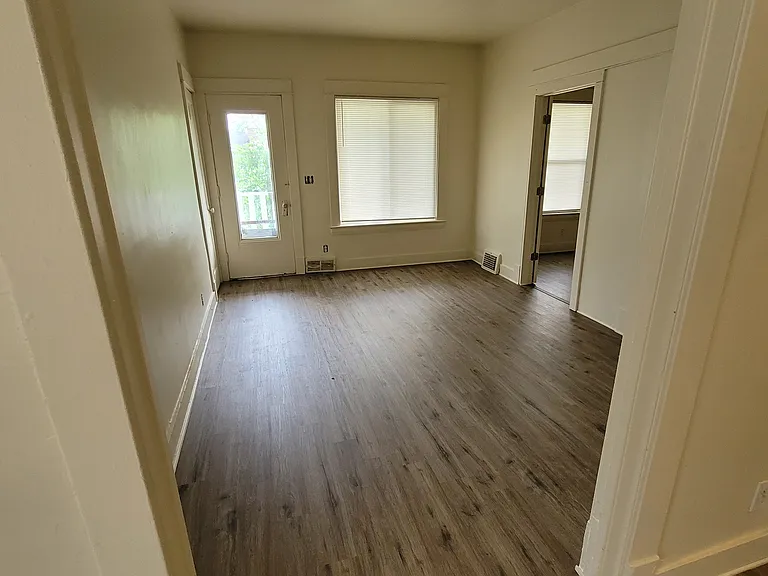 8001 Force Ave #UP — Photo 9