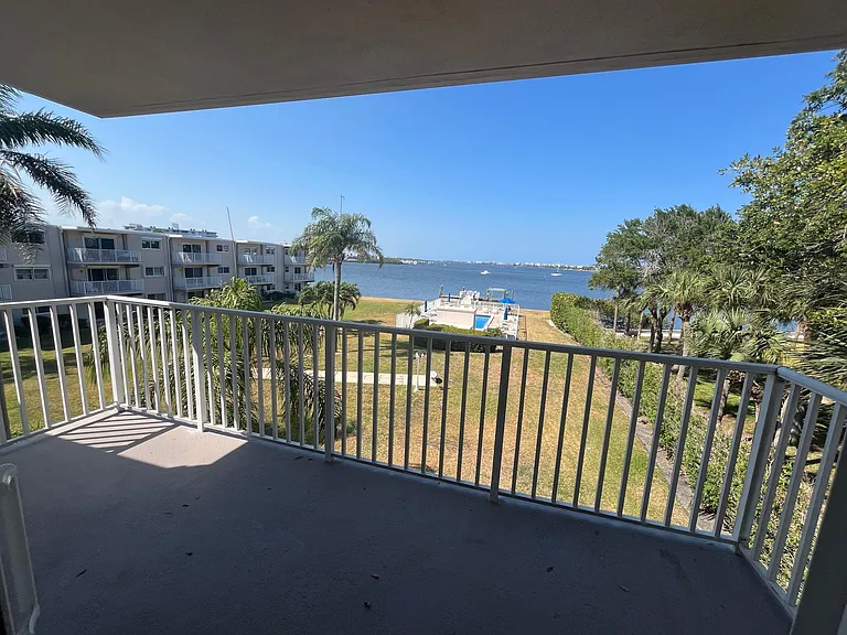 311 E Ocean Ave #301 — Photo 14