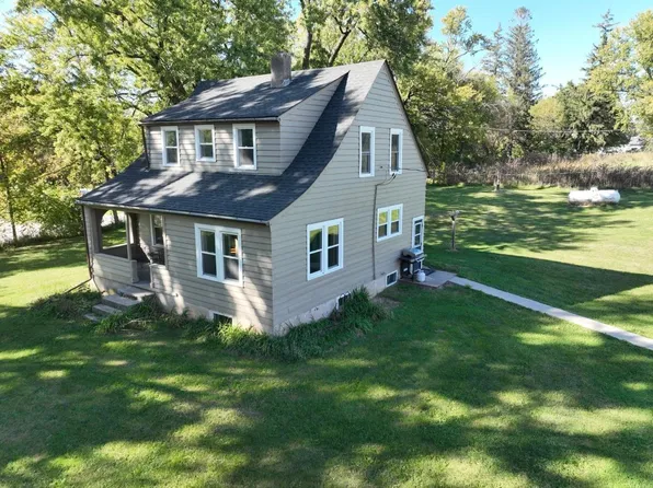 3626 236th Ave, Decorah, IA 52101