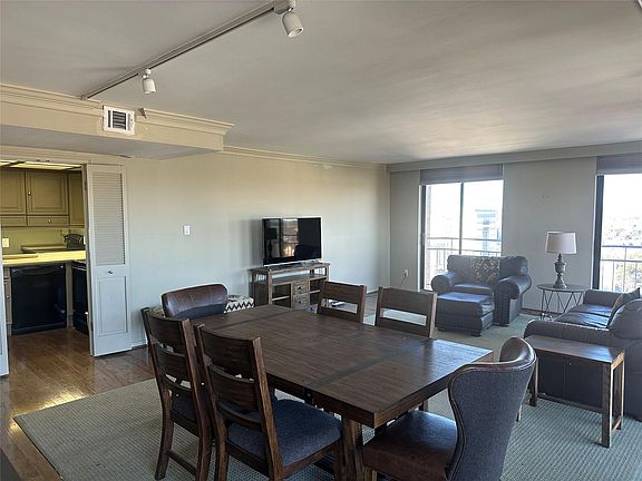 5th image of 1122 Colorado St APT 1902