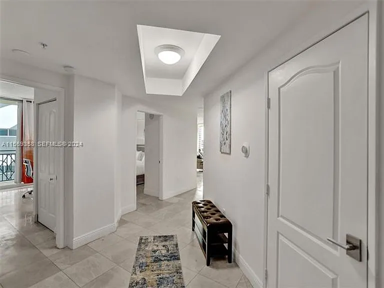 17555 Atlantic Blvd #1101 — Photo 41