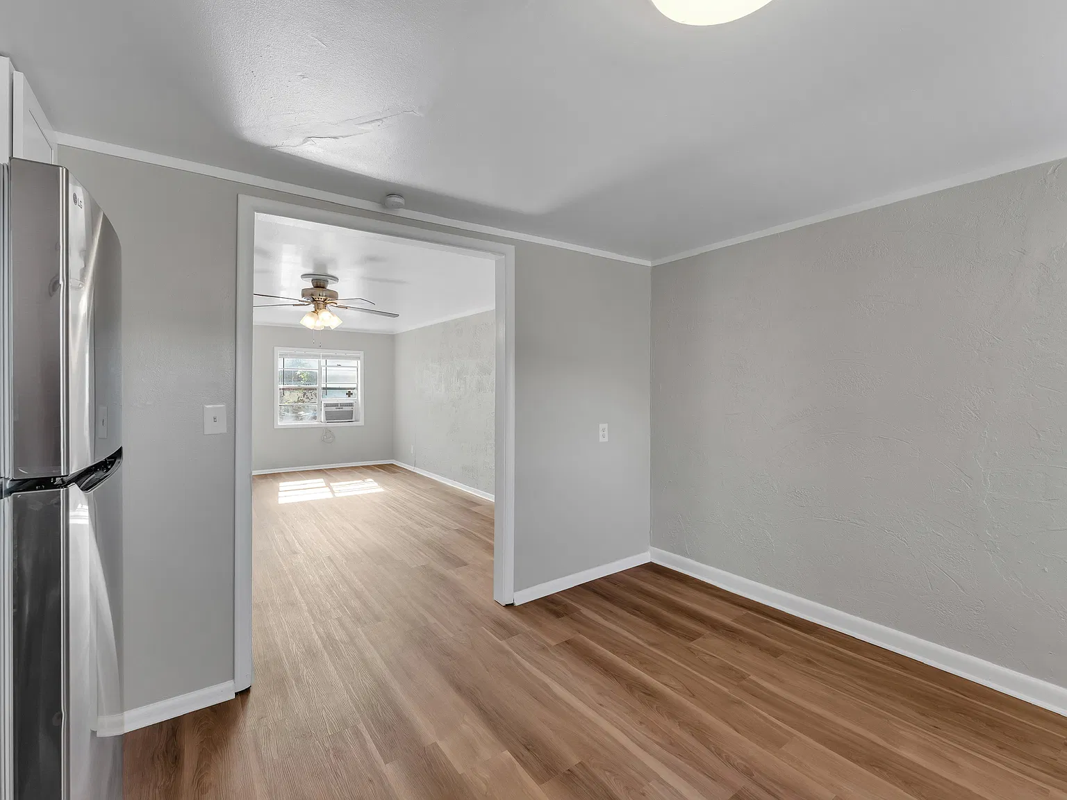 1 bed, 700 sqft, $1,150 — Photo 4