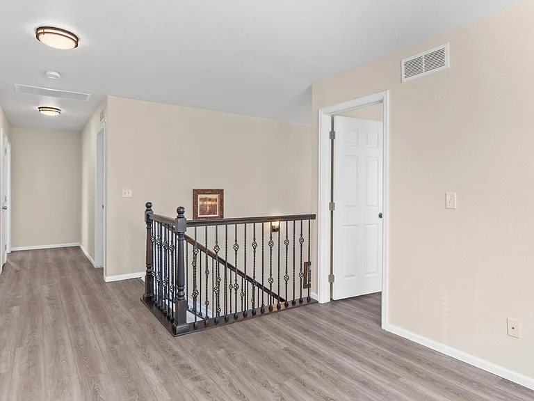 1657 Falcon Ridge Dr — Photo 18