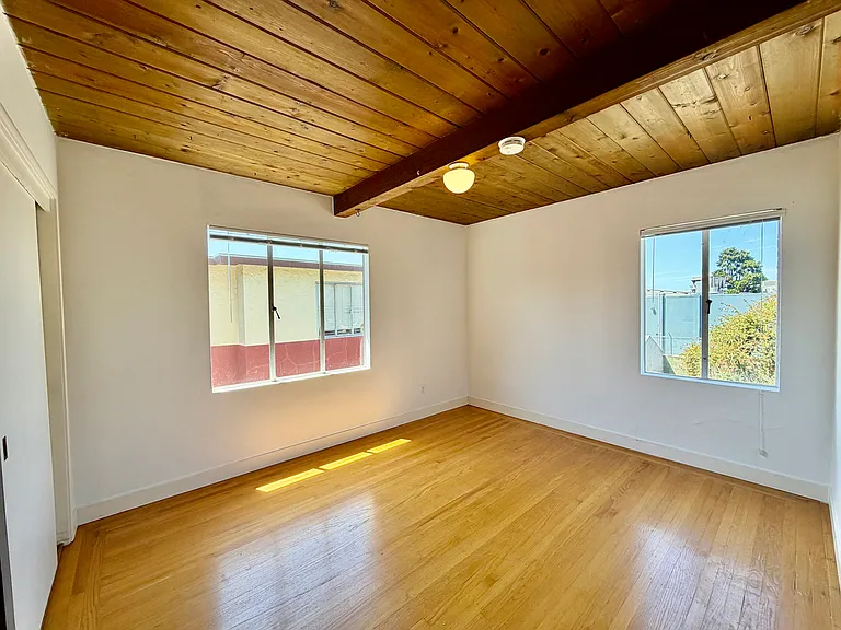 5747 Vicente St #D — Photo 4
