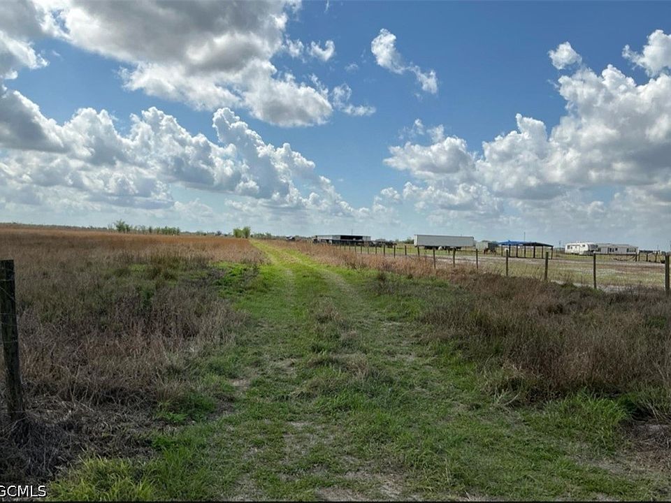 1st image of 6555 3rd Rd