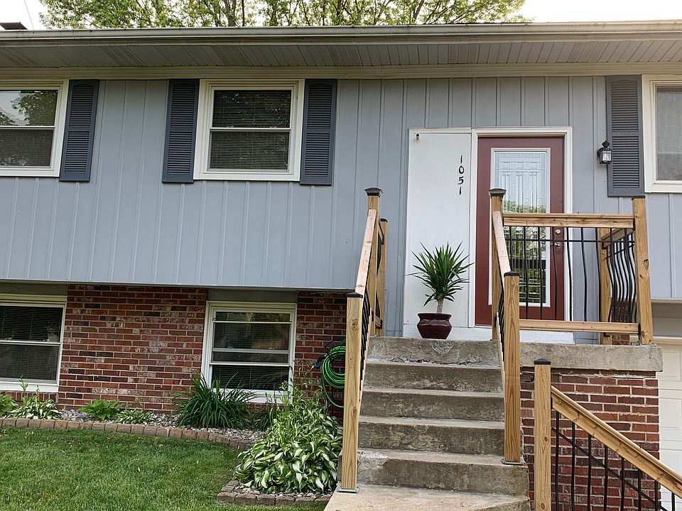 New front door and railing 