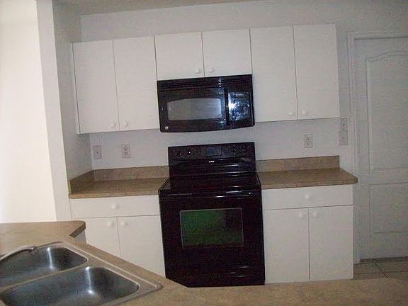 5th image of 1105 Graystone Ave