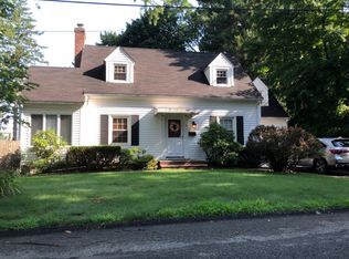 6 Blauvelt St, Nanuet, NY 10954