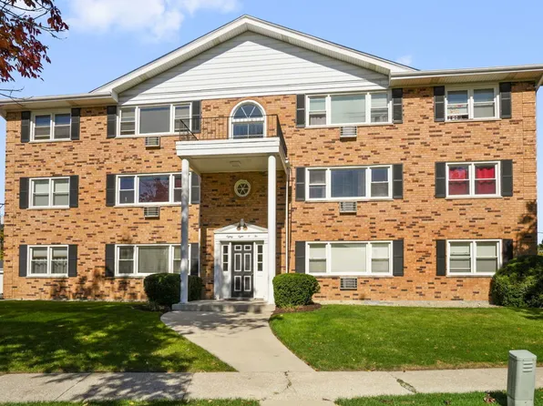 8802 45th Pl Unit 7, Brookfield, IL 60513