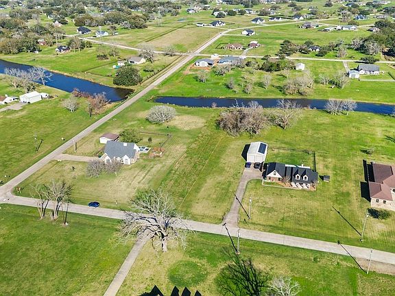 5th image of 819 Mill Rd